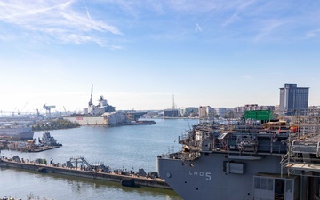 USS Bataan Transits to Dry Dock