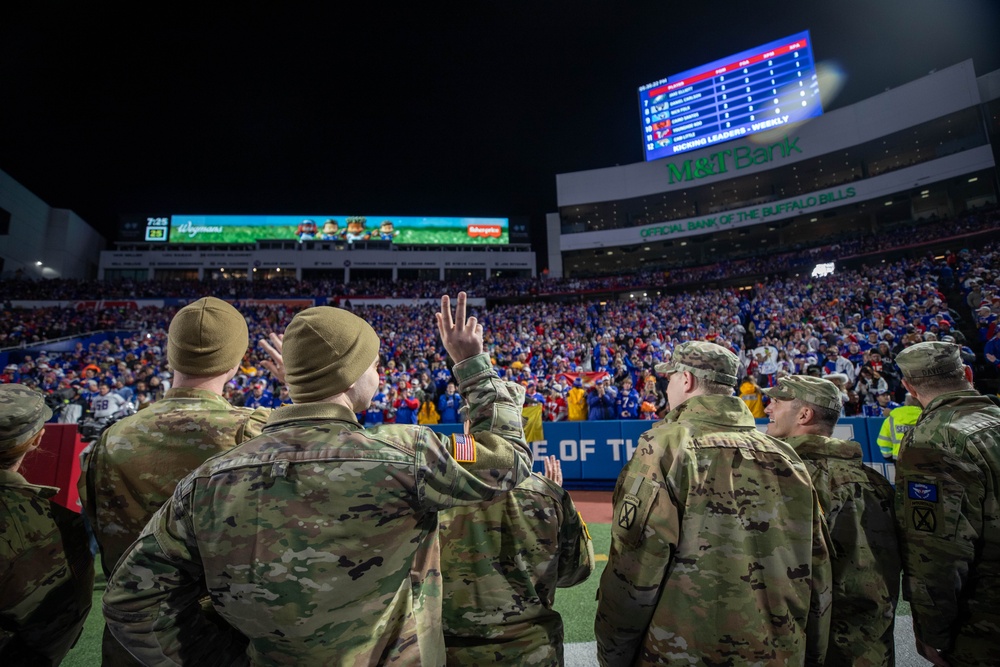 10th Mountain Division (LI) Combat Aviation Brigade participates in NFL Salute to Service