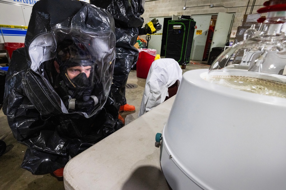 21st WMD-CST trains at Middlesex Fire Academy