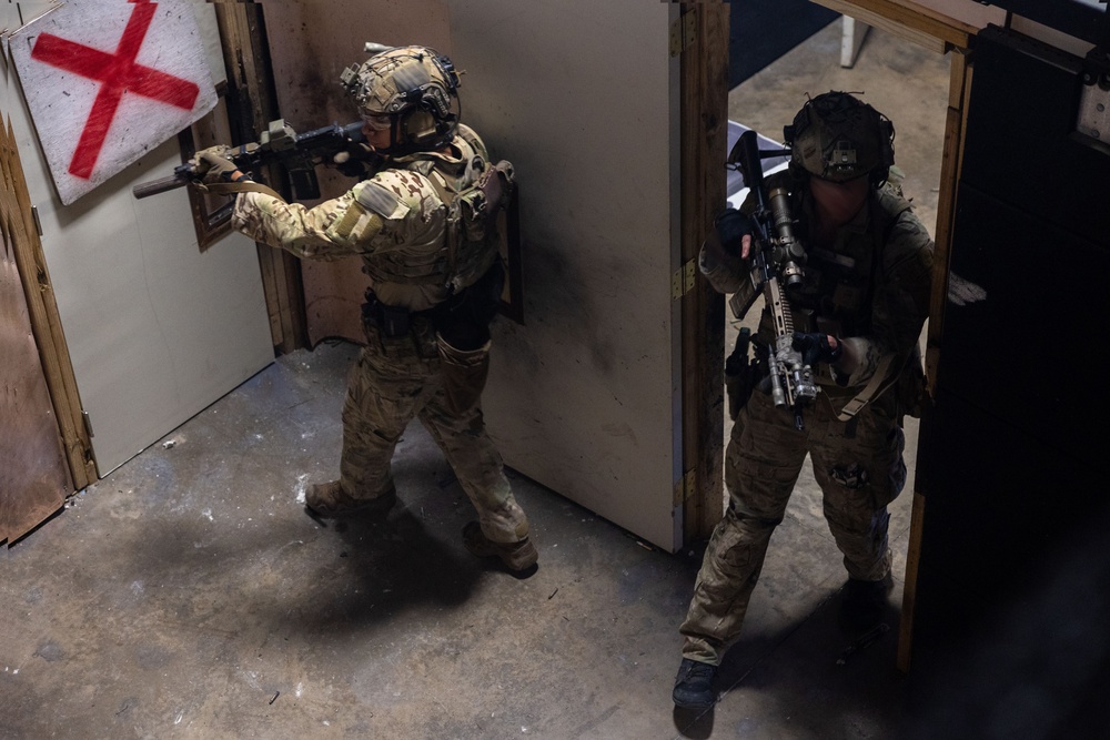 Marine Raiders conduct Live-Fire Shoot House during DA Package