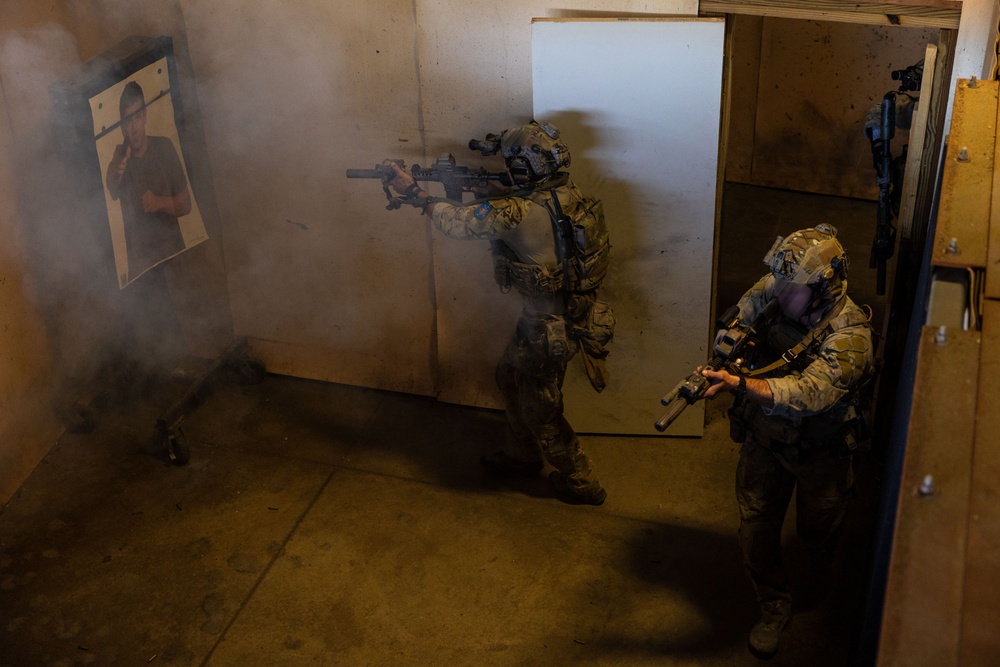 Marine Raiders conduct Live-Fire Shoot House during DA Package