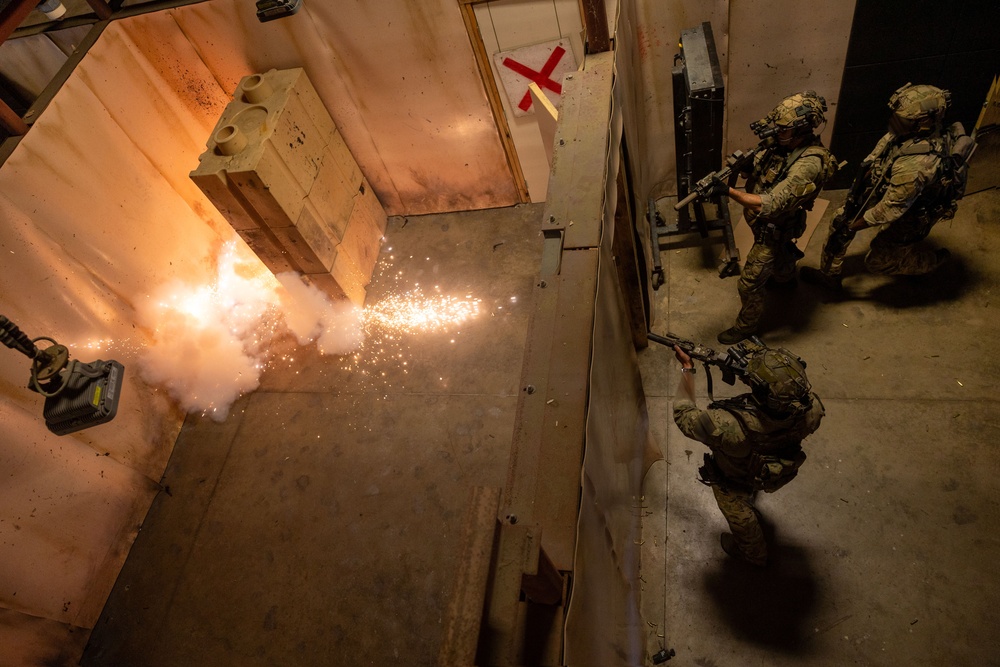 Marine Raiders conduct Live-Fire Shoot House during DA Package