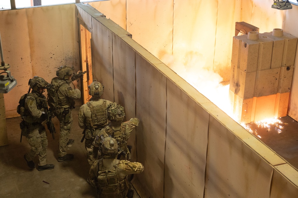 Marine Raiders conduct Live-Fire Shoot House during DA Package