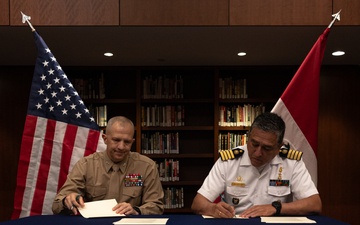 U.S. and Peruvian Marines Plan Together