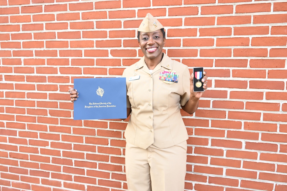 DAR Presents Women in American History Award to NSA Mechanicsburg’s First Female CO