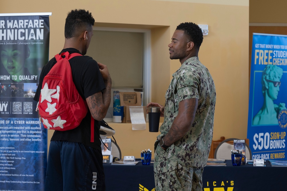 NTAG Miami Sailor Talks Navy Life at Palmcon 2024