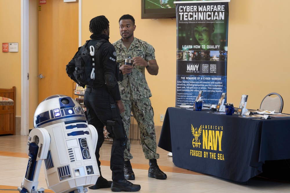 NTAG Miami Sailor Talks Navy Life at Palmcon 2024