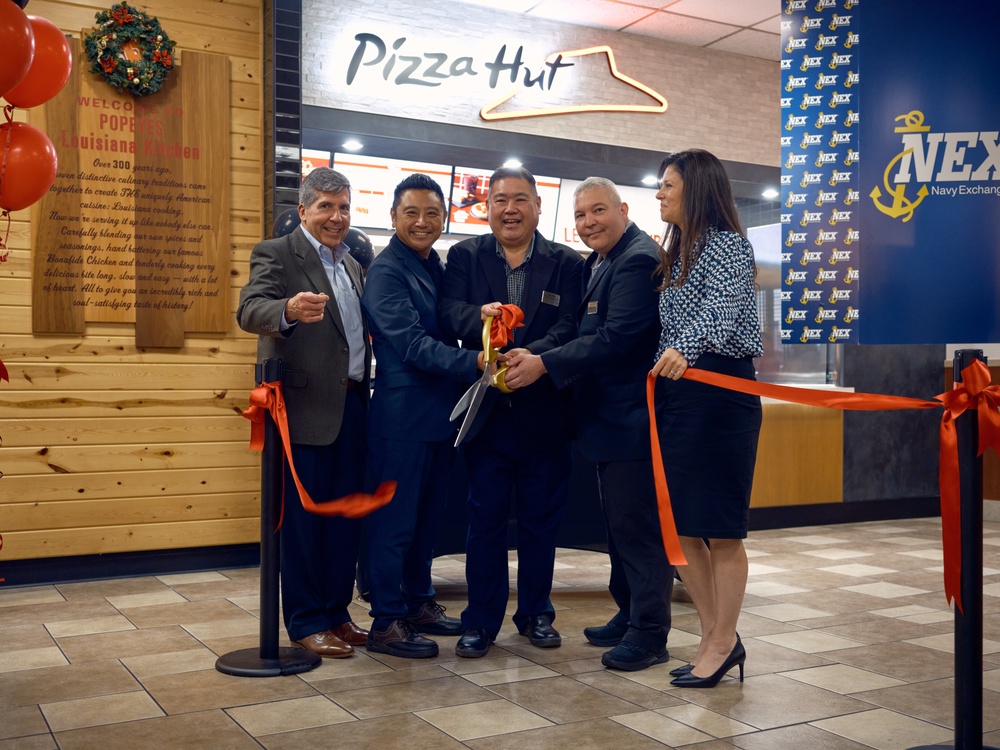 NEX Yokosuka Holds Ribbon-Cutting for Pizza Hut Express