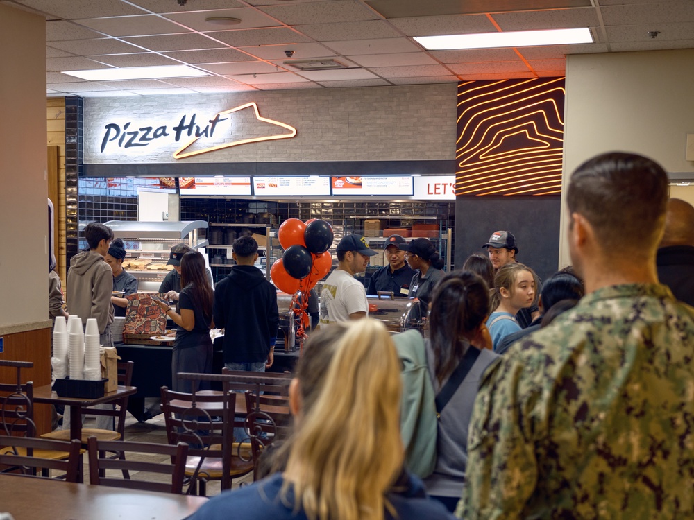 NEX Yokosuka Holds Ribbon-Cutting for Pizza Hut Express