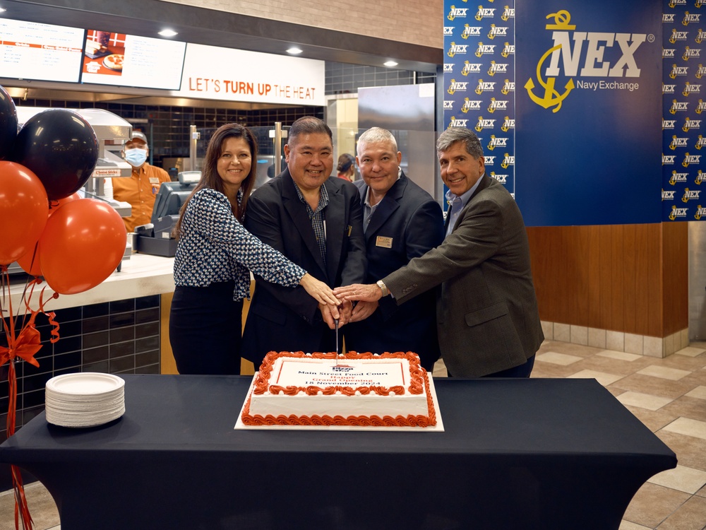 NEX Yokosuka Holds Ribbon-Cutting for Pizza Hut Express