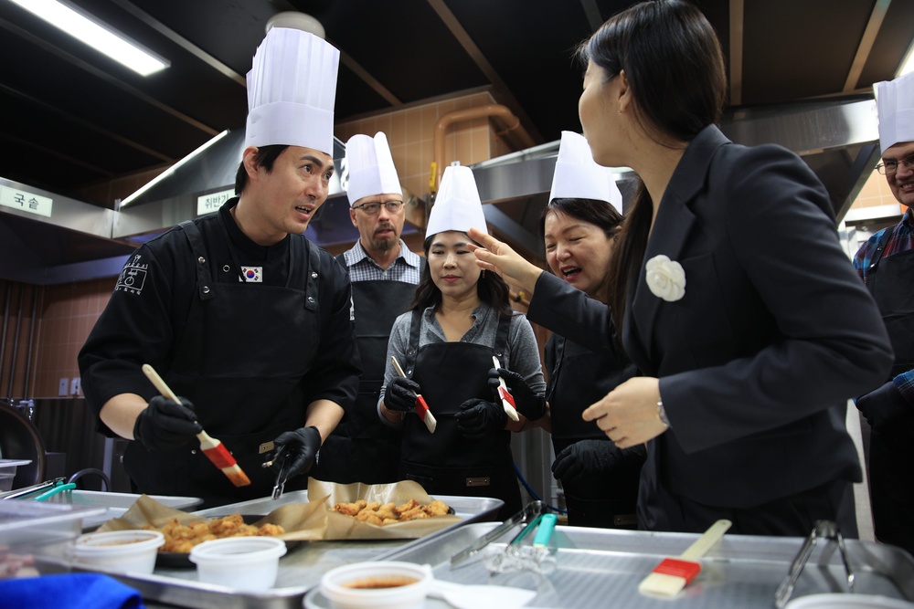 Building Bonds Through Flavor: 19th ESC Visits Chimcking Headquarters