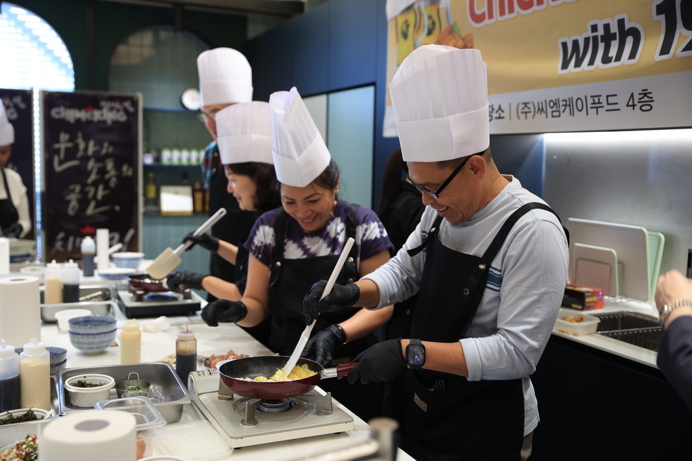 Building Bonds Through Flavor: 19th ESC Visits Chimcking Headquarters