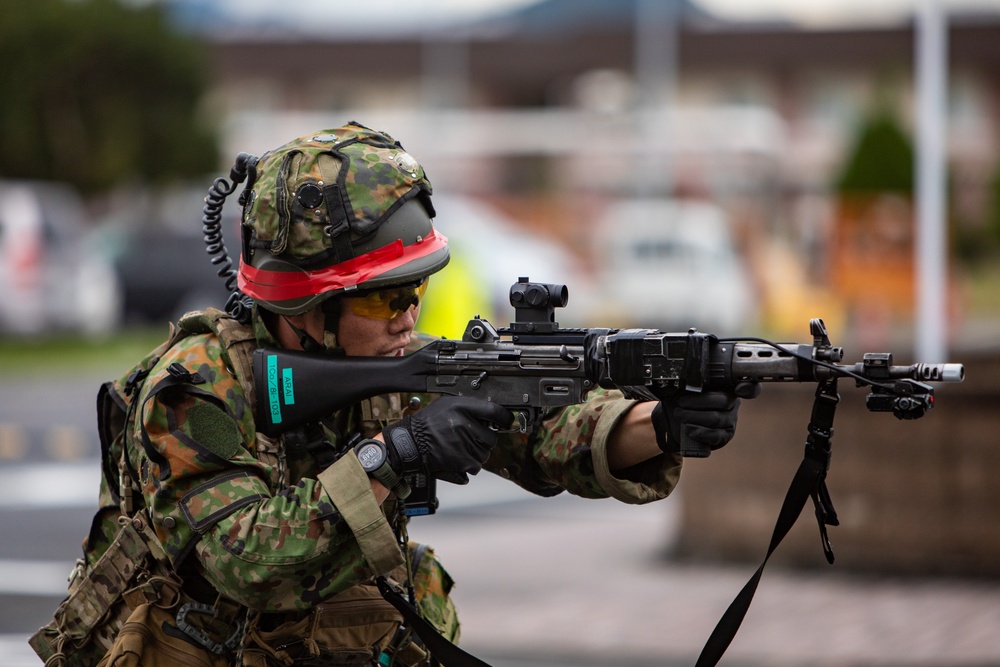 DVIDS - Images - Keen Sword 25: Japan Ground Self-Defense Force members ...