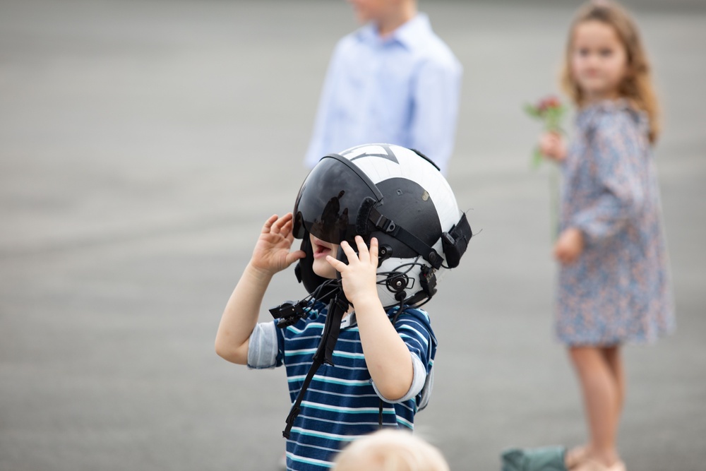 CVW-5 pilots return to Marine Corps Air Station Iwakuni