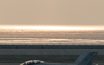 Carrier Air Wing aircraft returns to Marine Corps Air Station Iwakuni