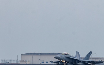 Carrier Air Wing Aircraft returns to Marine Corps Air Station Iwakuni