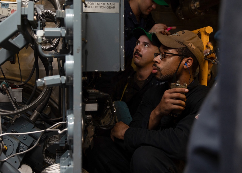 USS Omaha (LCS 12) Conducts Engineering Training While Underway in South China Sea