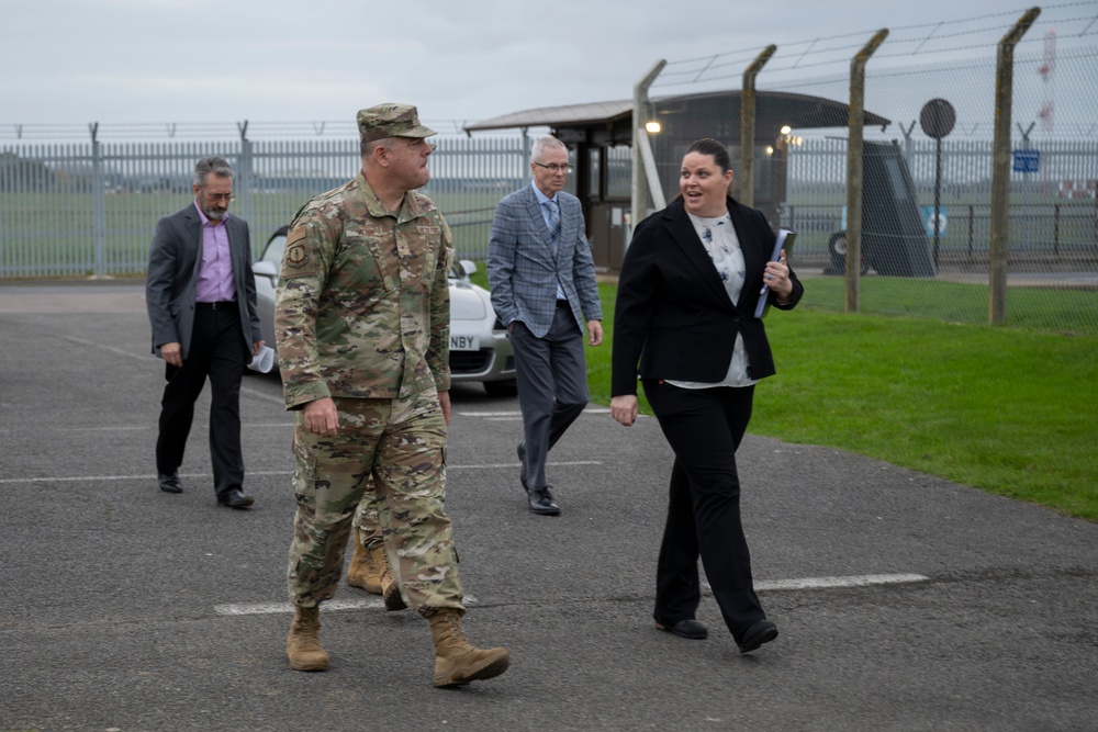 Brig. Gen. Patrick Miller visits RAF Mildenhall