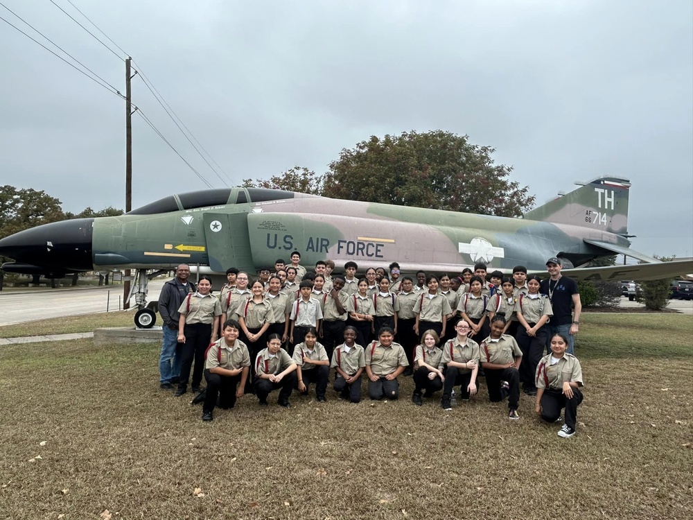 Junior Cadet Corps students visit NAS JRB Fort Worth