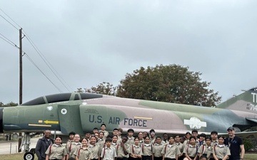 Junior Cadet Corps visit NAS JRB Fort Worth