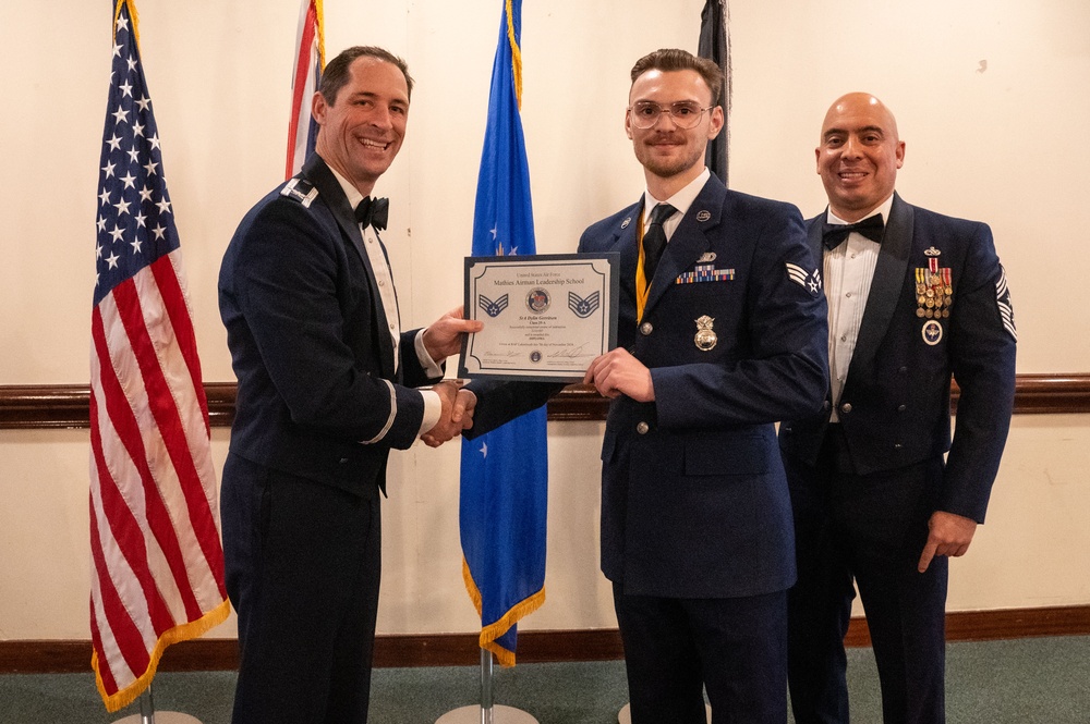 RAF Lakenheath recognizes ALS graduates
