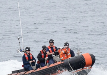 Coast Guard Cutter Seneca conducts small boat training at sea