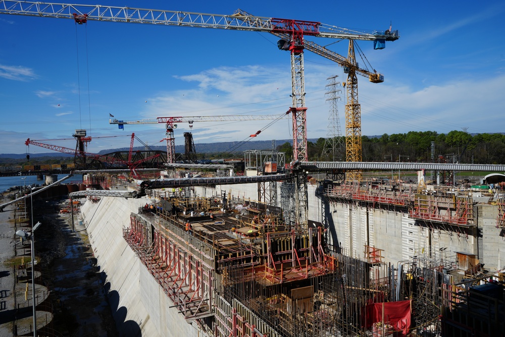 Maj. Gen. Jason Kelly starts Nashville District Tour with Visit to Chickamauga Lock