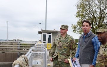 Maj. Gen. Jason Kelly visits Wilson Lock in Florence, Alabama