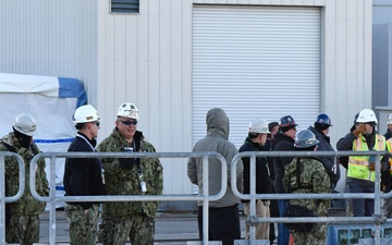 USS Washington (SSN 787) Enters Dry Dock