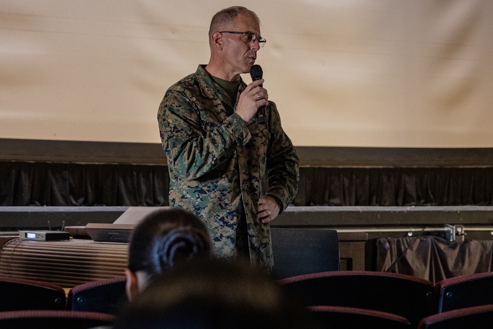 Chaplain of the Marine Corps Visits MCRD San Diego