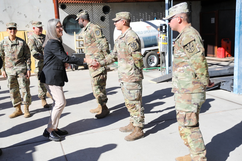 Arizona Governor Tours Port of Entry