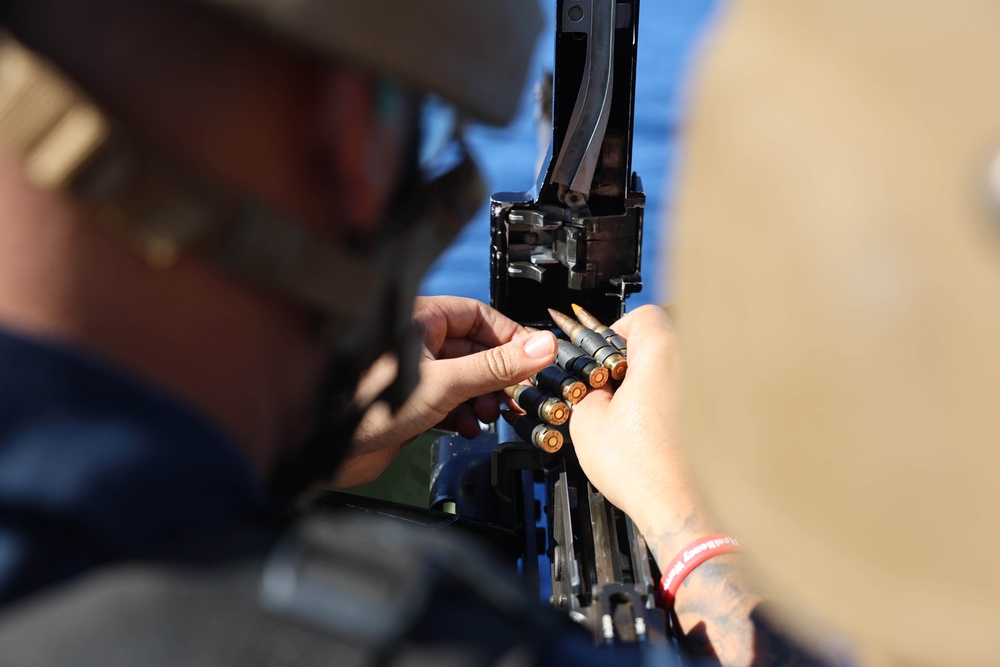 USS Arleigh Burke Gun Shoot