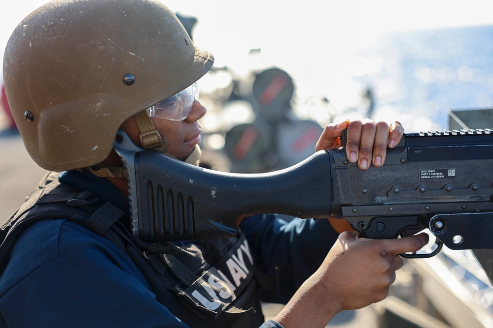 USS Arleigh Burke Gun Shoot