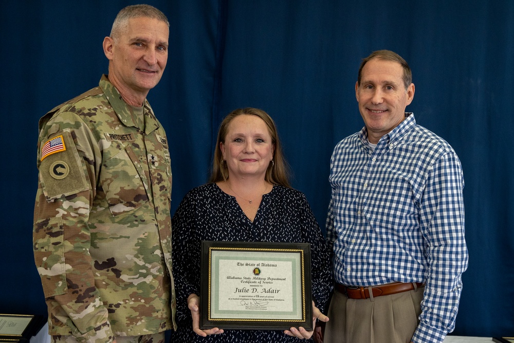 Alabama Guard recognizes military civilians for their service