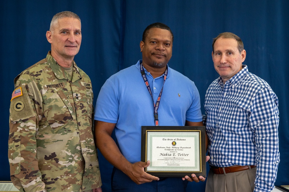 Alabama Guard recognizes military civilians for their service