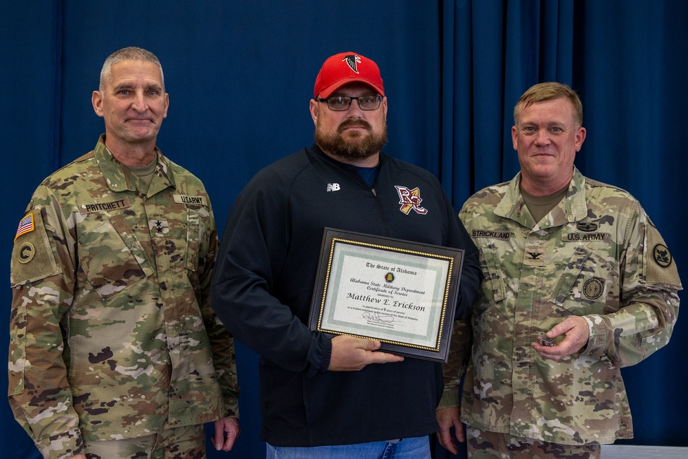 Alabama Guard recognizes military civilians for their service