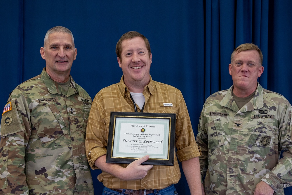 Alabama Guard recognizes military civilians for their service