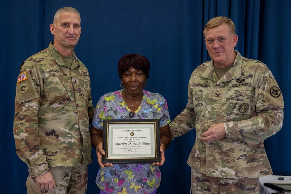 Alabama Guard recognizes military civilians for their service