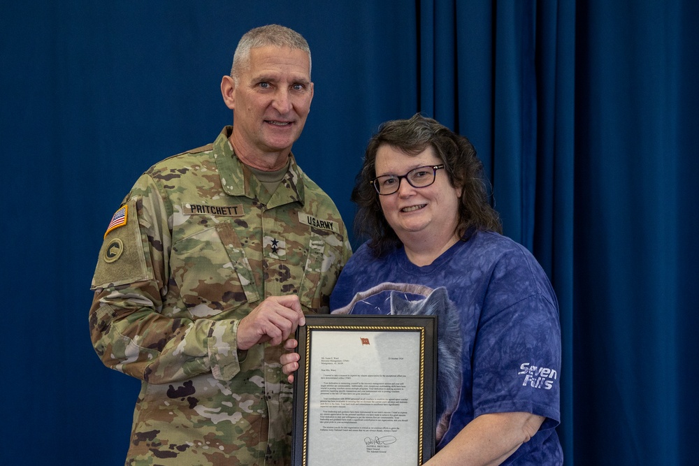 Alabama Guard recognizes military civilians for their service