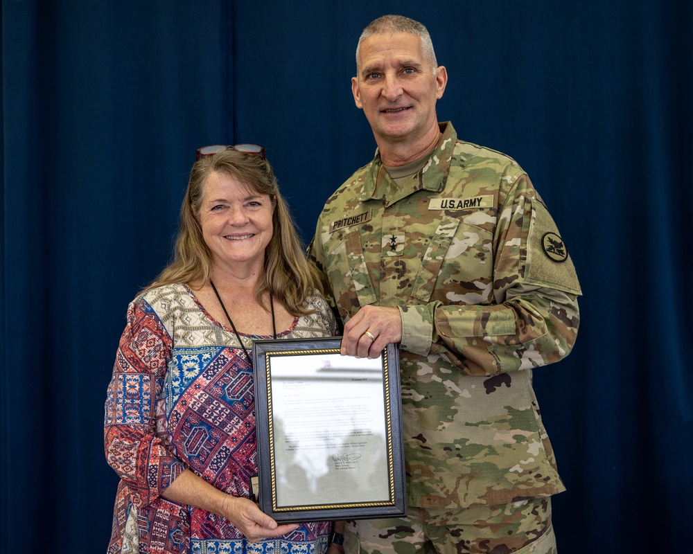 Alabama Guard recognizes military civilians for their service