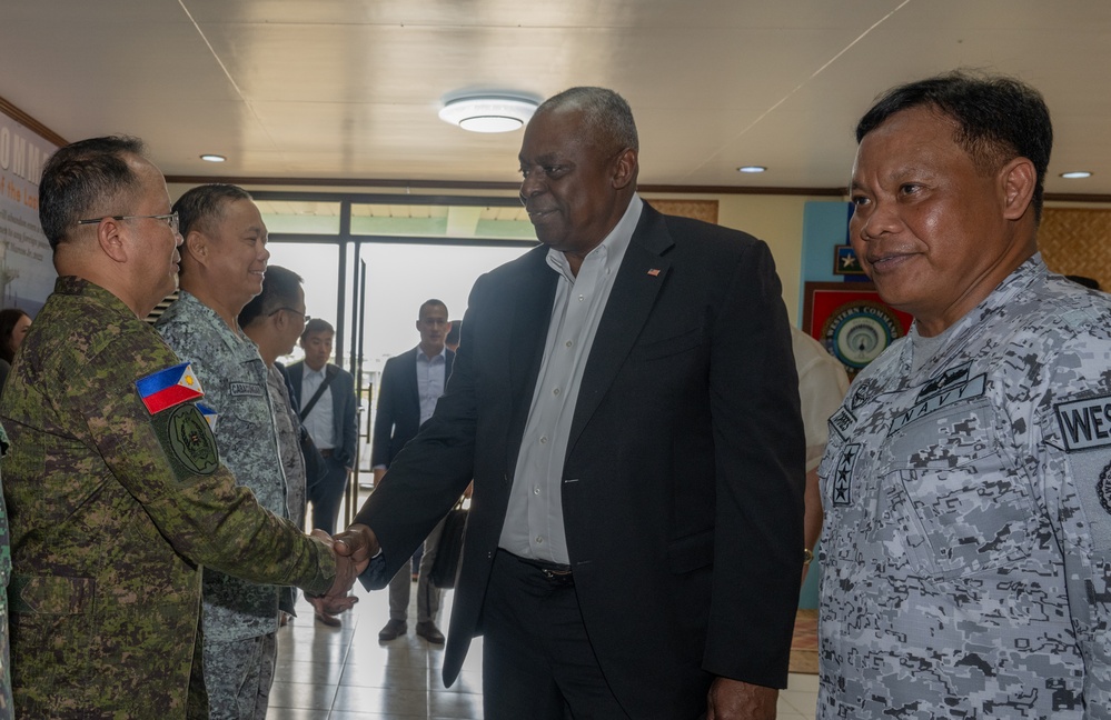 Secretary Austin visits WESTCOM, Palawan