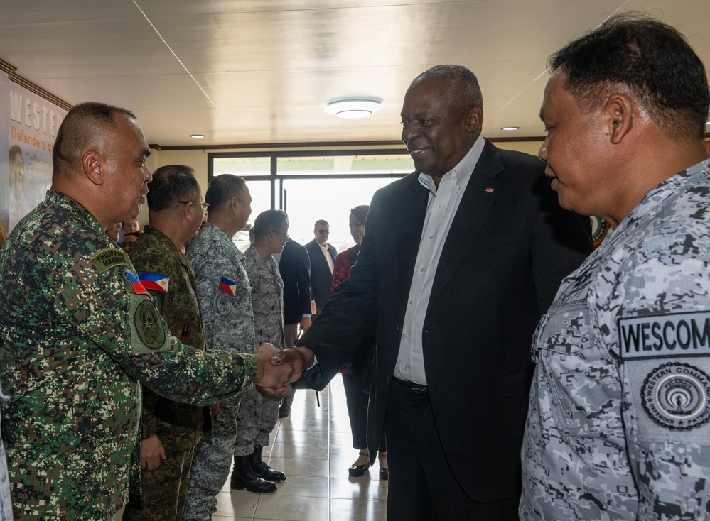 Secretary Austin visits WESTCOM, Palawan