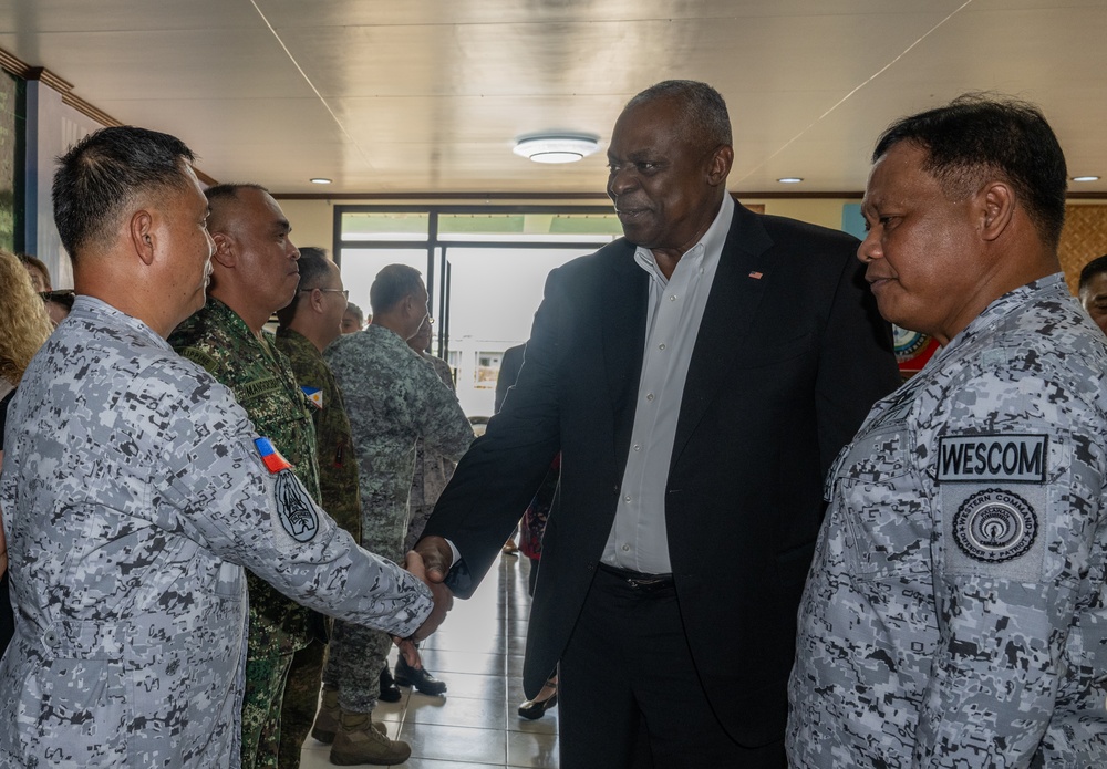 Secretary Austin visits WESTCOM, Palawan