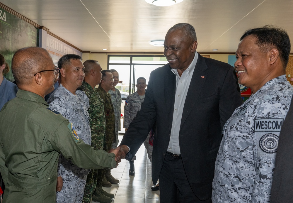 Secretary Austin visits WESTCOM, Palawan