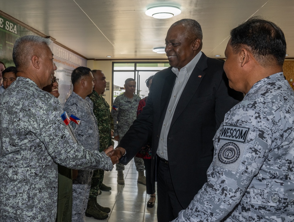 Secretary Austin visits WESTCOM, Palawan