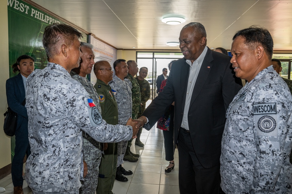 Secretary Austin visits WESTCOM, Palawan