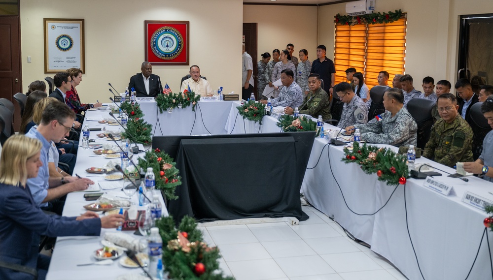 Secretary Austin visits WESTCOM, Palawan