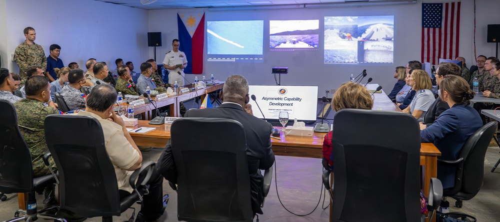 Secretary Austin visits Command, Control Fusion Center, Palawan