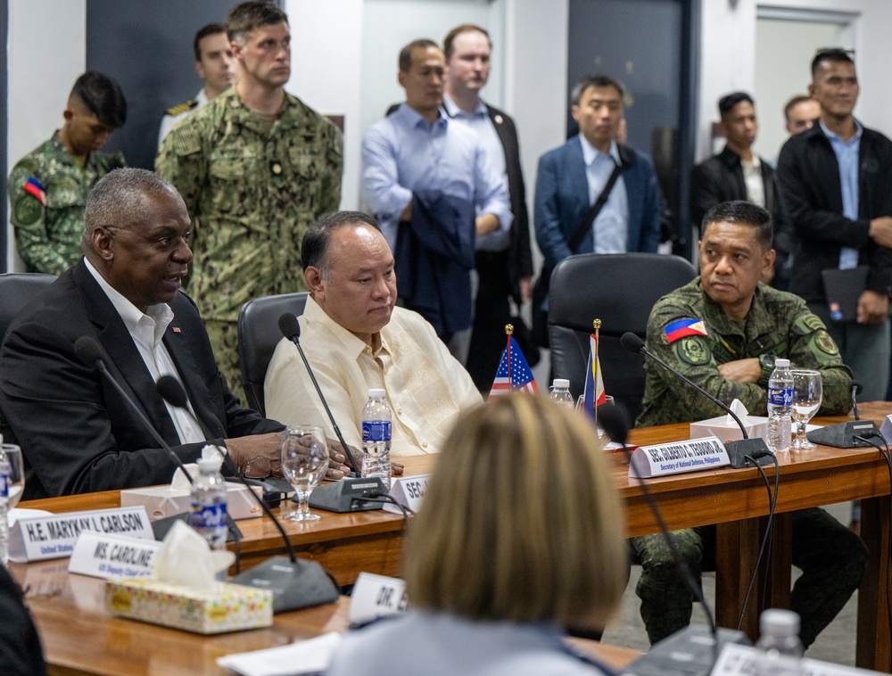 Secretary Austin visits Command, Control Fusion Center, Palawan