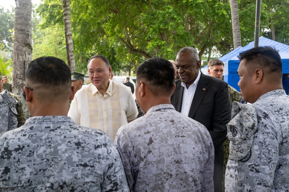 Secretary Austin visits Command, Control Fusion Center, Palawan